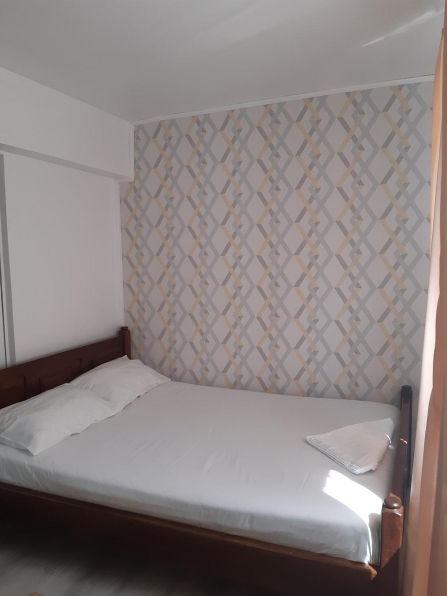 Miha'S Apartament Сулина Екстериор снимка